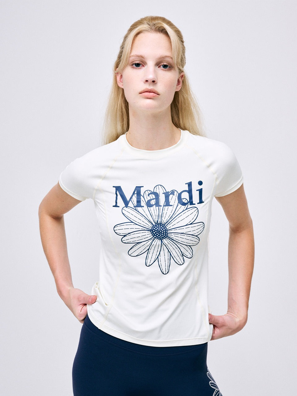 [預訂貨品需1-2星期到港] Mardi AIRLIFT slim fit top flowermardi